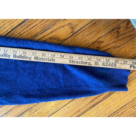 L L Bean Lambswool Sweater V Neck Mens Large Blue - Picture 9 of 10